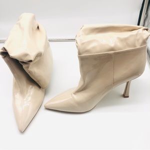 Cream Patent Pointy Toe Mid Rise Slouchy Heeled Boots Size 6